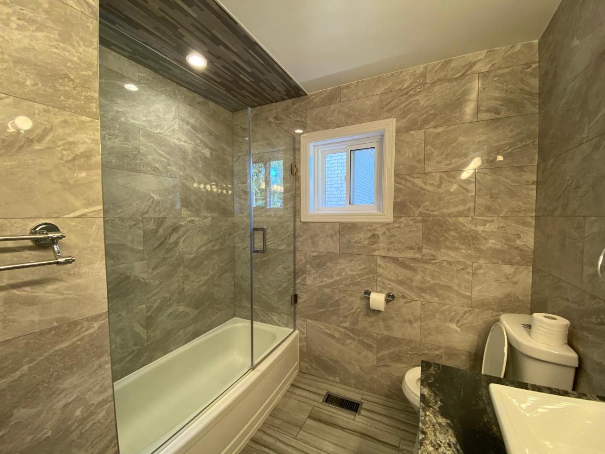 Yonge And Finch Subway !Q Spacious & Quiet Private Bdr With Shared Bathroom Toronto Eksteriør bilde
